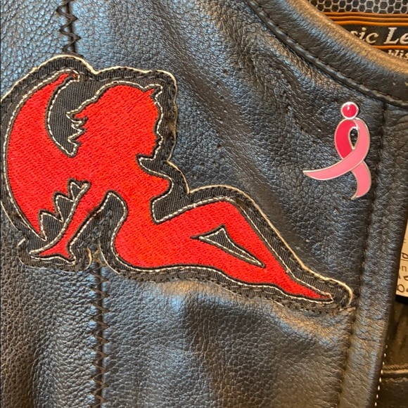 Classic Leather Gear - Picture 4 of 8